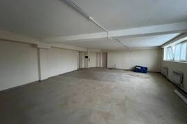 Торгово-офисный центр  6833 м² 