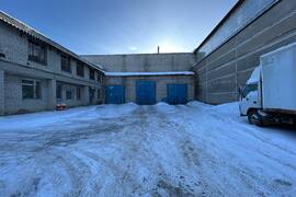 Помещение под автосервис 832 м² в аренду | высота 12 м | 3 въезда | газовое отопление | парковка