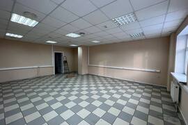 Офис 42 м² с лифтом (КУ ВКЛЮЧЕНА)