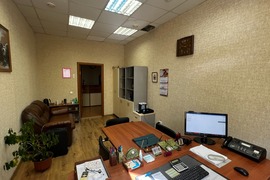 Помещение 896 м² на 16 сотках