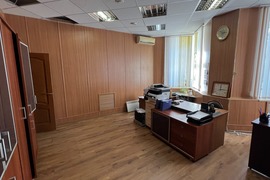 Помещение 896 м² на 16 сотках