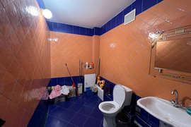 Помещение 86,7 м² с арендаторами