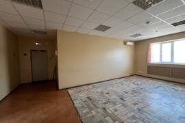 Помещение с арендаторами 1228 м²