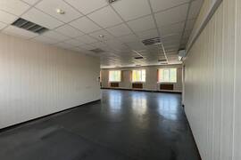 Помещение с арендаторами 1228 м²