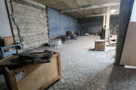 Помещение Склад  Св Назнач 390 м2