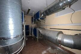 Помещение 1044 м² под склад или произ...