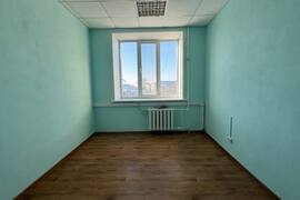 Помещение 4339 м² с арендаторами