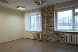 Помещение 4339 м² с арендаторами