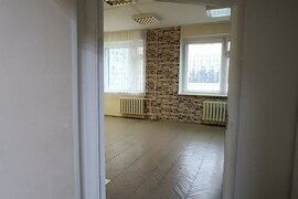 Помещение 4339 м² с арендаторами