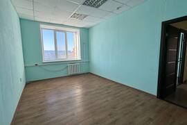Помещение 4339 м² с арендаторами