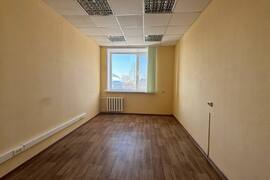 Помещение 4339 м² с арендаторами