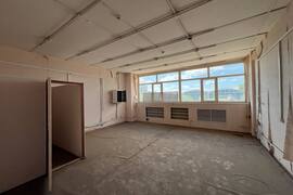 Помещение 5200 м² с краном 30 т