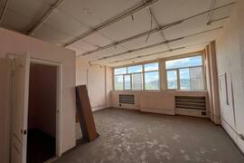 Помещение 5200 м² с краном 30 т