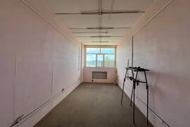 Помещение 5200 м² с краном 30 т