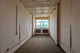Помещение 5200 м² с краном 30 т