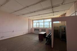 Помещение 5200 м² с краном 30 т