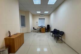 Помещение 100 м² под магазин, 1 линия