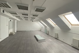 Готовый бизнес Здание  2749 м²