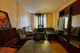 База 2000 м² на ЗУ 42 сотки