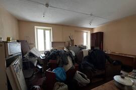 База 2000 м² на ЗУ 42 сотки