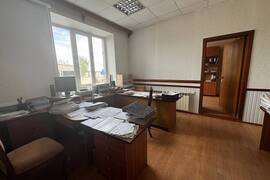 База 2000 м² на ЗУ 42 сотки