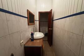 База 2000 м² на ЗУ 42 сотки