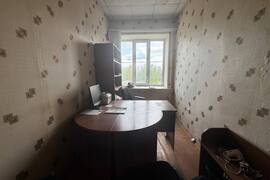 База 2000 м² на ЗУ 42 сотки