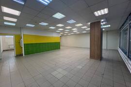 Нежилое помещение 85 м² под магазин