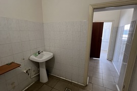 Здание 1800 м² под офис, производство...