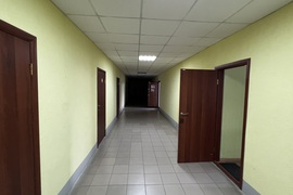 Здание 1800 м² под офис, производство...