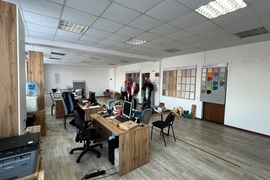 Здание 1800 м² под офис, производство...