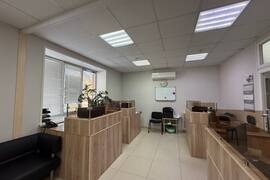 Помещение с арендаторами 121,6 м²