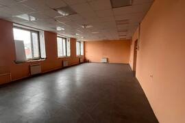Помещение 518 м² под офис, склад