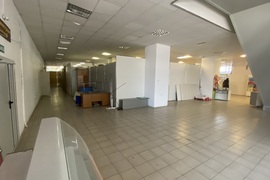 Торговое Помещение Склад 1000 м²