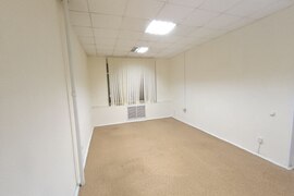 Офисы и кабинеты 16-400 м²