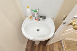 Офисы и кабинеты 16-400 м²