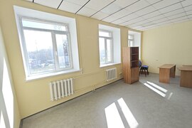 Офисы и кабинеты 16-400 м²