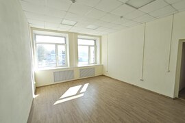 Офисы и кабинеты 16-400 м²