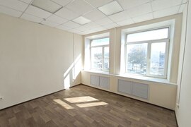 Офисы и кабинеты 16-400 м²