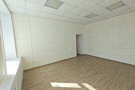 Офисы и кабинеты 16-400 м²