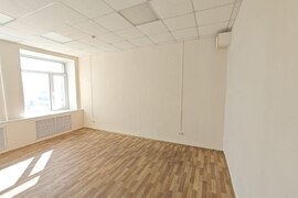 Офисы и кабинеты 16-400 м²