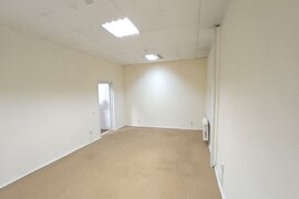Офисы и кабинеты 16-400 м²