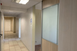 Помещение с арендаторами 275 м²