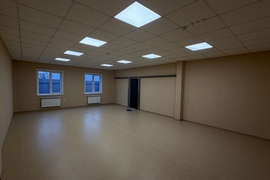 Теплый склад 1453 м² с офисом