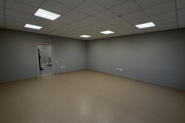 Теплый склад 1453 м² с офисом