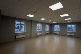 Теплый склад 1453 м² с офисом