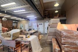 Склад с офисом 376 м² с потолками 5 м и 30 кВт

