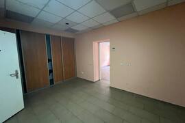 Помещение 330 м² под магазин, офис, ш...