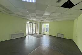 Торговое Помещение Офис 330 м²