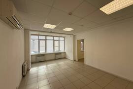 Офис в аренду, 111 м², 1 этаж, кабинетная система, кухня, кондиционеры
